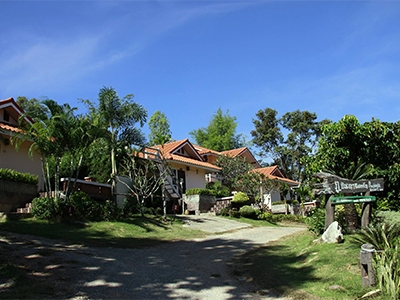 ภูจินดาโฮมสเตย์ เชียงใหม่ .. ที่พัก บ้านดิน สวนสวย ติดดอย