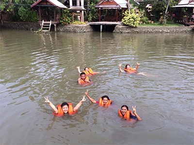 บ้านเรือนเพ็ญ โฮมสเตย์ บ้านริมน้ำ และบ้านในสวน