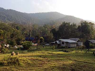 บ้านพรร่มเย็น & สวนสมพร แม่เจ๋ม ลำปาง