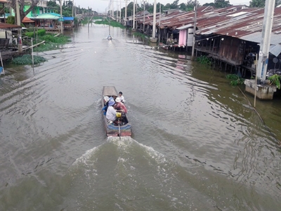 ตลาดหลวงแพ่ง ลาดกระบัง