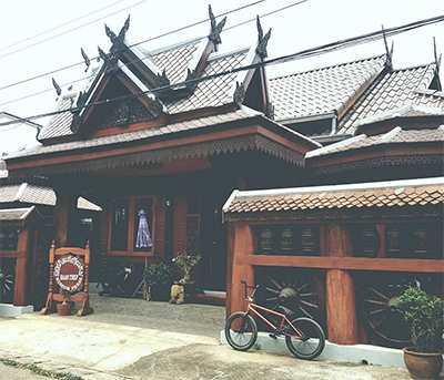 พิพิธภัณฑ์ บ้านเทพ และ แอนทีค โฮมสเตย์ แพร่ 班泰普古色古香民宿 泰国酒店