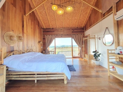 บ้านทุ่งรุ่งอรุณ The Local Khuntan